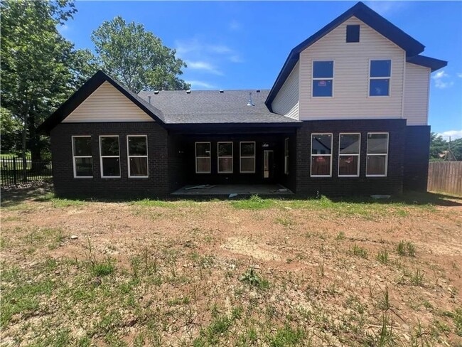 Building Photo - New Beginnings Start At AMRR: Luxury 4 Bedroom Home In Fayetteville