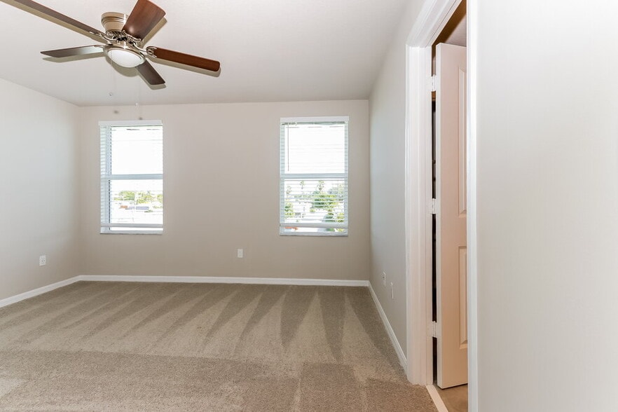 Building Photo - 4026 Hot Springs Ave