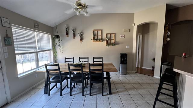 Building Photo - 2504 Blue Holly Dr