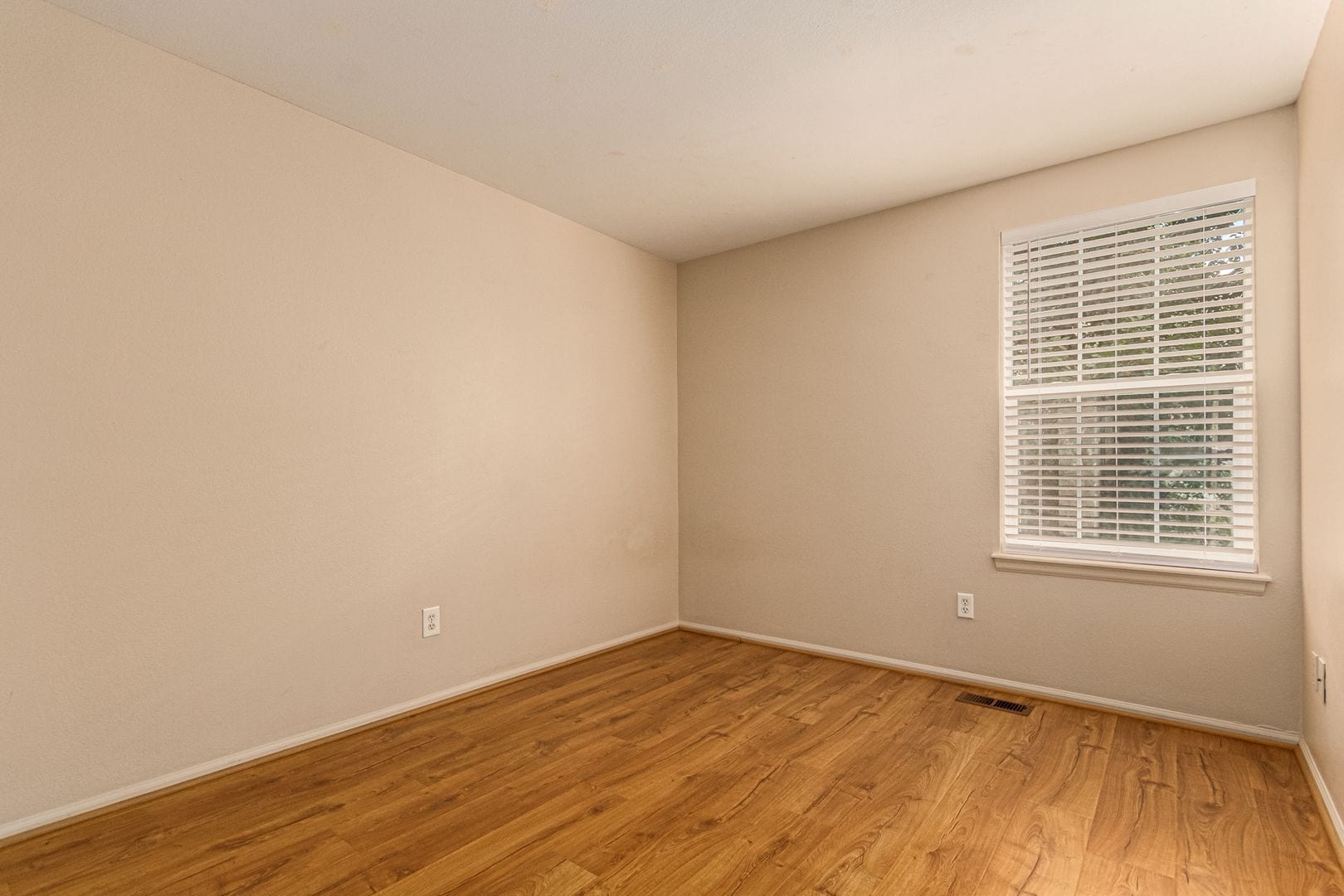 Building Photo - 5321 W 76th Ave