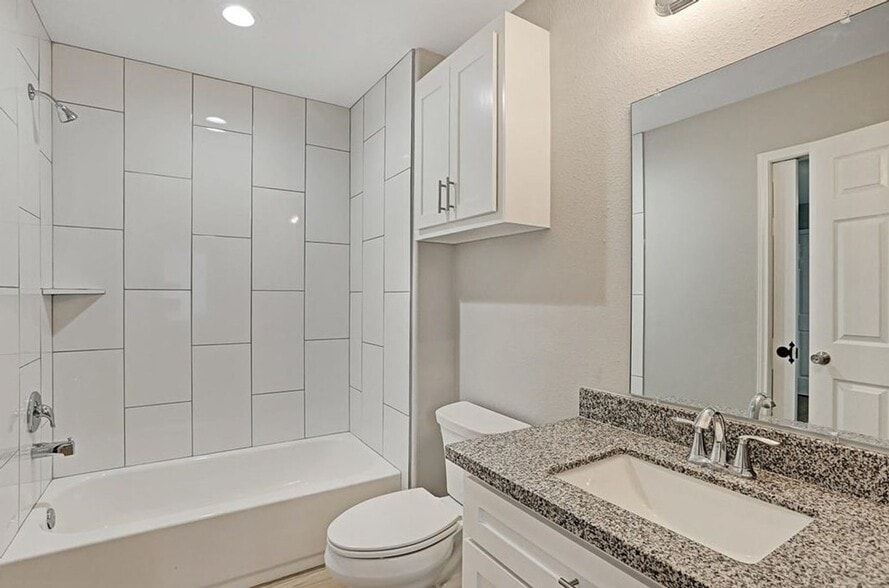 Building Photo - 5217 Sherman St