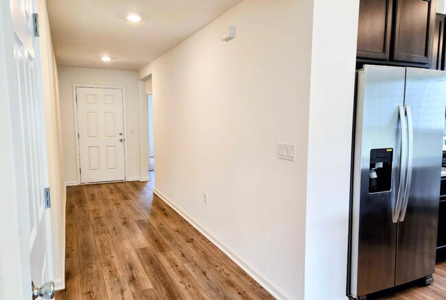 Building Photo - 11172 Stapleton Dr