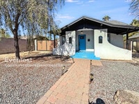 Building Photo - 2331 N Richland St