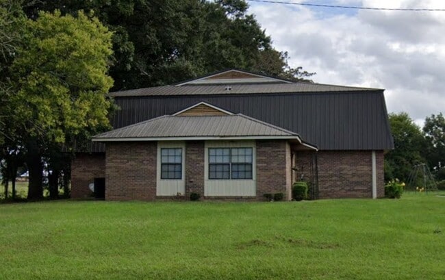 Building Photo - 626 N State Hwy 103