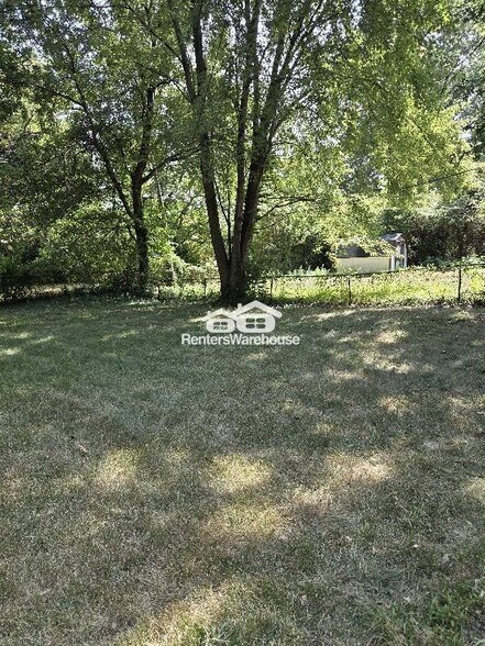 Building Photo - 9732 Vickie Pl