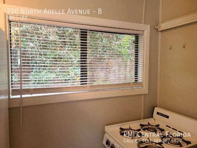 Building Photo - 220 N Adelle Ave