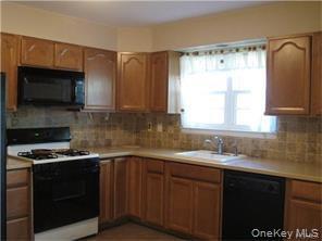 Building Photo - 444 Genesee Ct