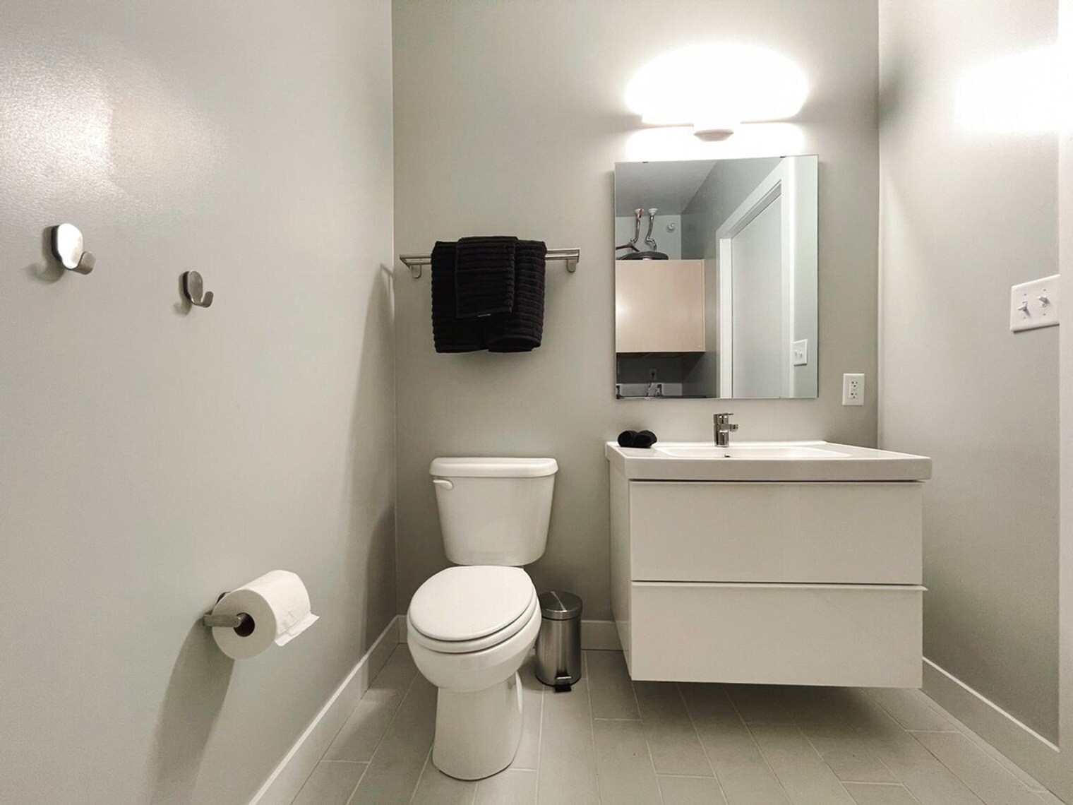 Building Photo - 2530 University Ave