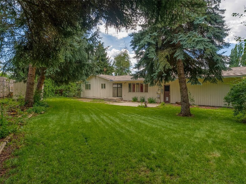 Building Photo - 125 Sherry Ln