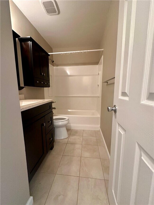 Building Photo - 112 Cartwheel Ct