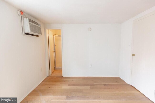 Building Photo - 2311 Spruce St