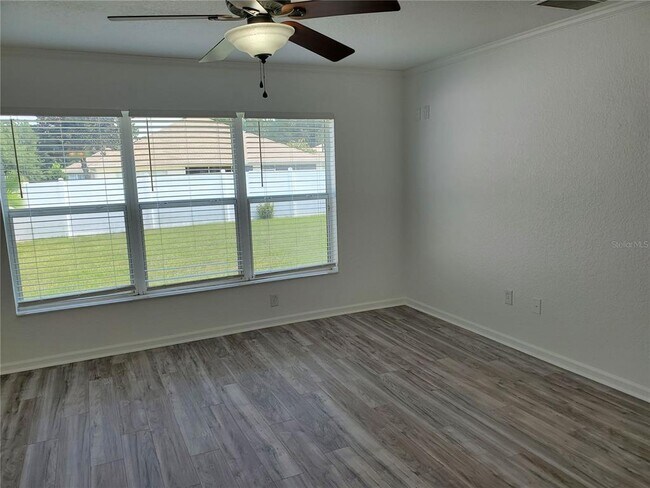 Building Photo - 5521 SW 43rd St