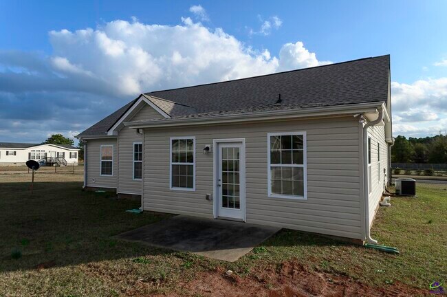 Building Photo - 307 Nile Ln