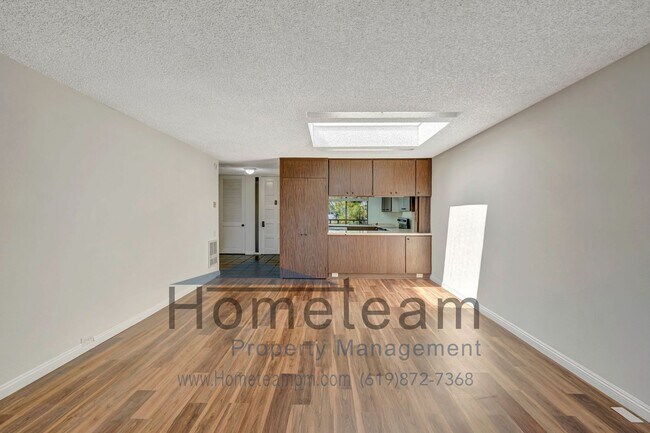 Building Photo - 2 BR/ 2BA 1380 SQFT Point Loma / La Playa ...