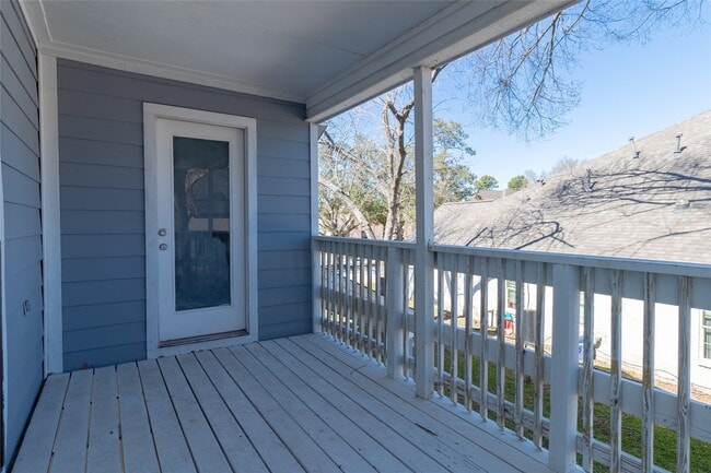 Building Photo - 19002 Walden Forest Dr
