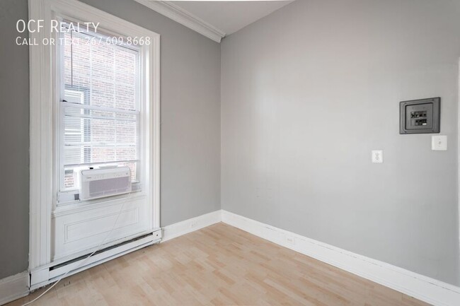 Building Photo - One Bedroom Apartment on Spring Garden Street