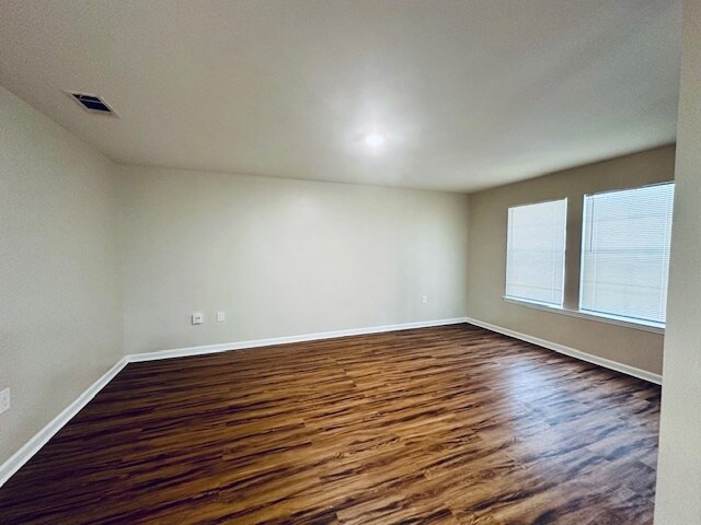 Building Photo - 5325 McClelland Dr