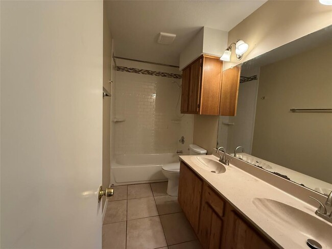 Building Photo - 11603 Tanglebriar Trail