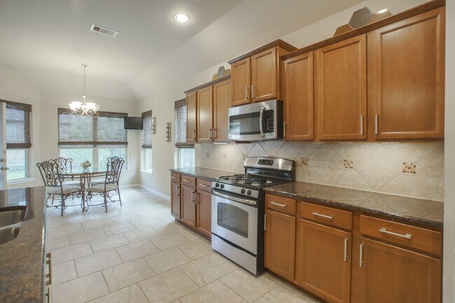 Building Photo - 111 Pheasant Run Dr