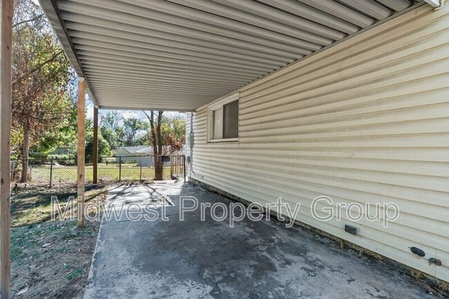 Building Photo - 1700 Newhall Ct