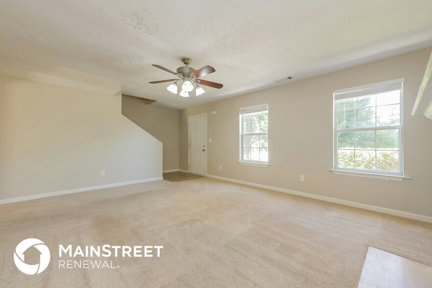 Building Photo - 2703 Holly Berry Dr