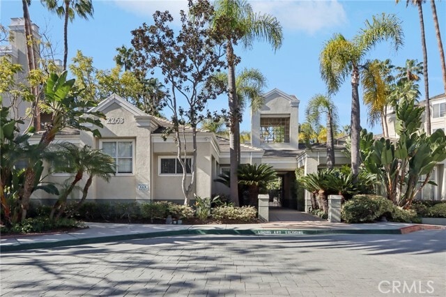 Building Photo - 2253 Martin