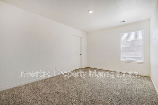 Building Photo - 4955 Trails Edge Ln