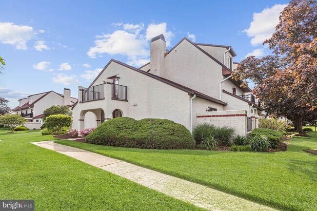 Building Photo - 2A Queen Victoria Ct