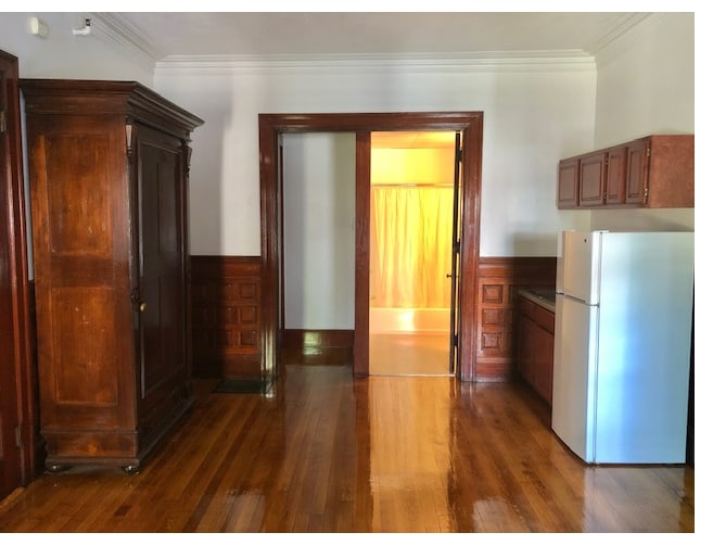 Building Photo - 1061 Beacon St