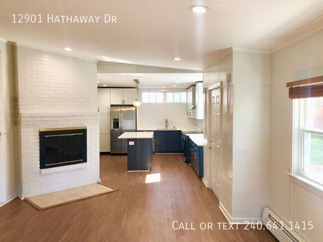 Building Photo - 12901 Hathaway Dr