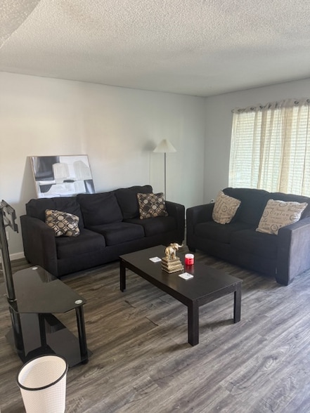 Building Photo - 100 Lewis Dr