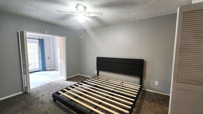 Building Photo - Super Cute Condo in the Ashbriar Village Condo close to Lake Hefner