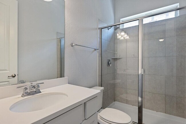 Building Photo - 727 Spinnaker Loop