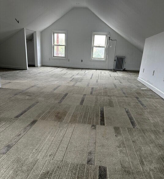 Building Photo - 94 Carlton Ave