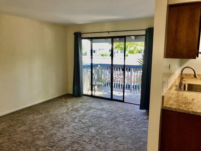 Building Photo - Capitola 1 bedroom, 1 bath Upstairs Unit