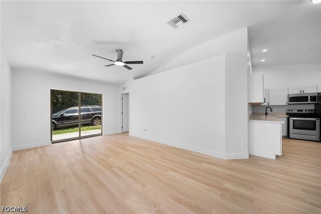 Building Photo - 605 Hancock Bridge Pkwy