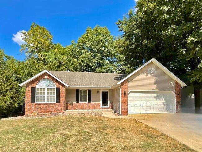 Primary Photo - 1545 Fairoaks Dr