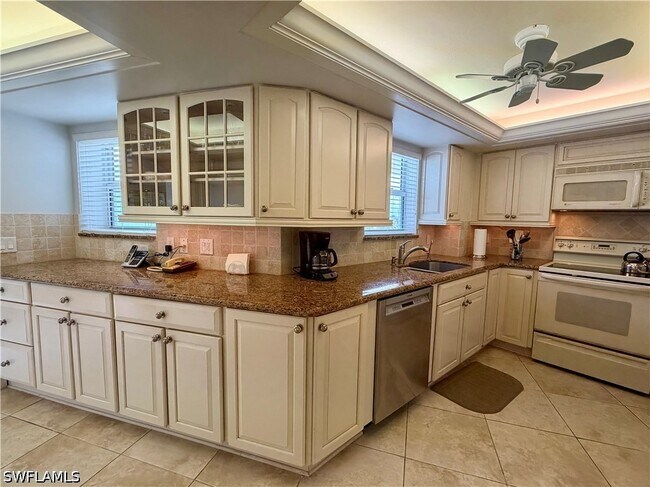 Building Photo - 10701 Gulf Shore Dr