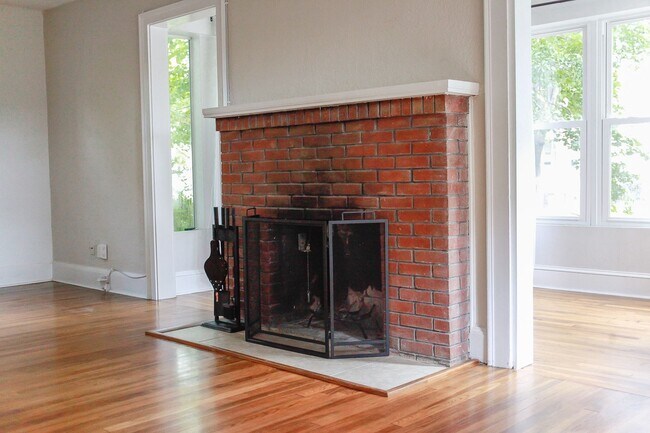 Building Photo - Stunning home rental in Portsmouth!