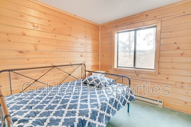 Building Photo - 11590 W Riverview Dr