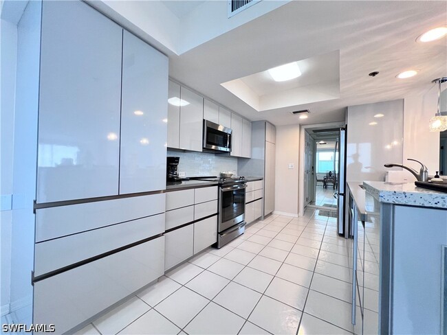 Building Photo - 5550 Heron Point Dr