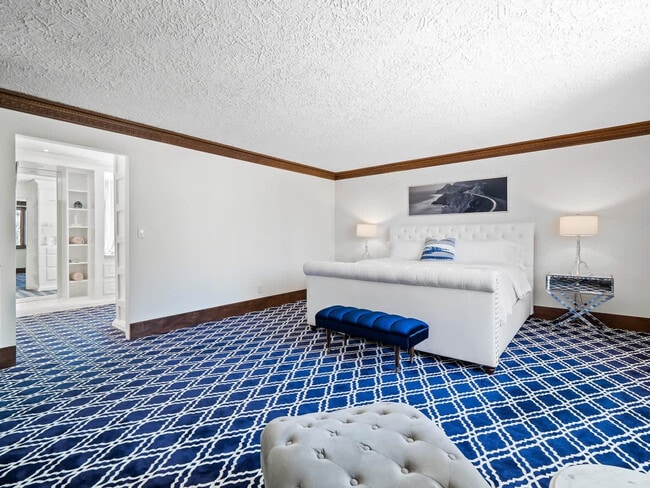 Building Photo - 1811 Breezewood Dr