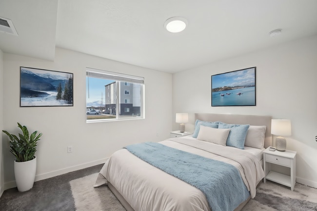 Building Photo - Blackstone Farms in Provo