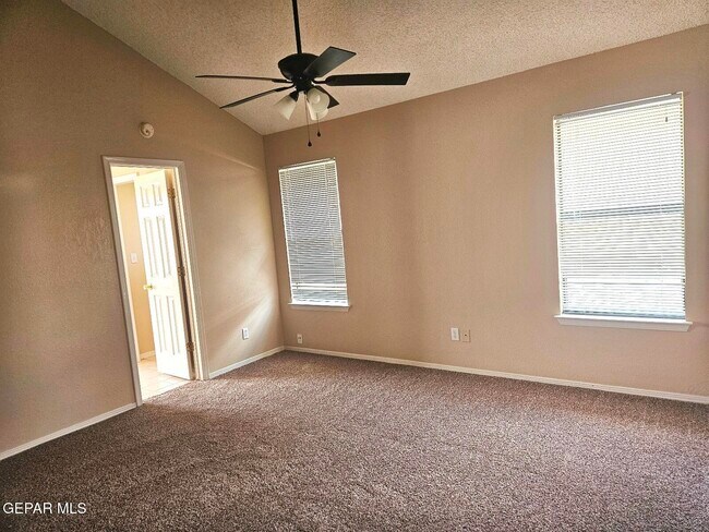 Building Photo - 1120 Coyote Ln