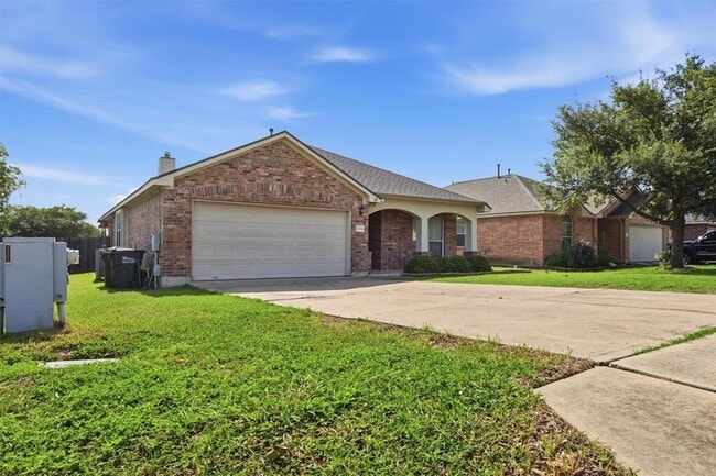 Building Photo - 224 Poplarwood Dr
