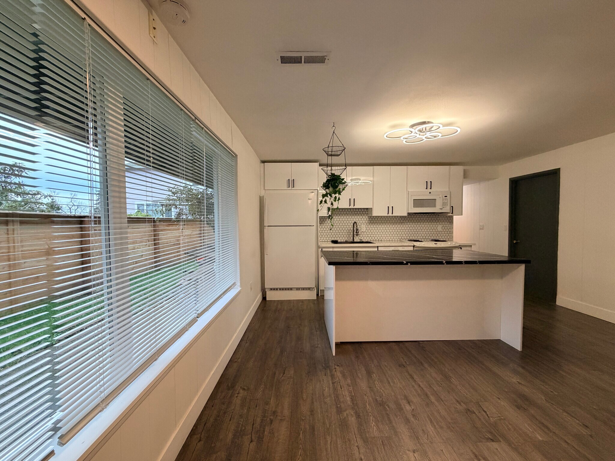 Building Photo - 16304 47th Pl S