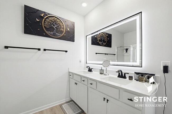 Building Photo - 334 Sanctuary Dr