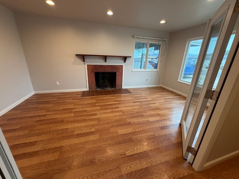 Building Photo - 614 Rincon Rd