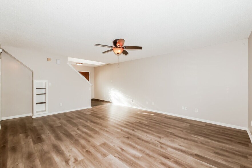 Building Photo - 13323 N Brick Chapel Dr