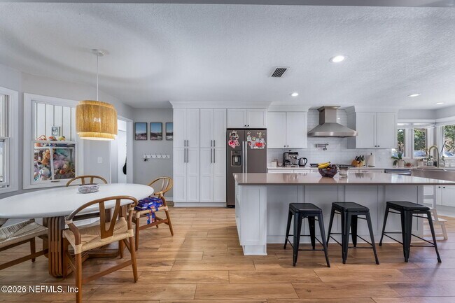 Building Photo - 4340 Blue Heron Dr